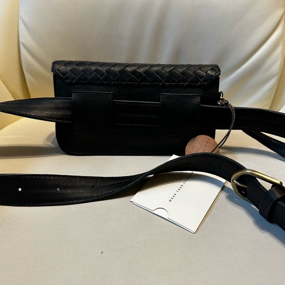 NWT Mandrn Black Ziggy Woven Leather Crossbody Bag - Picture 5 of 5